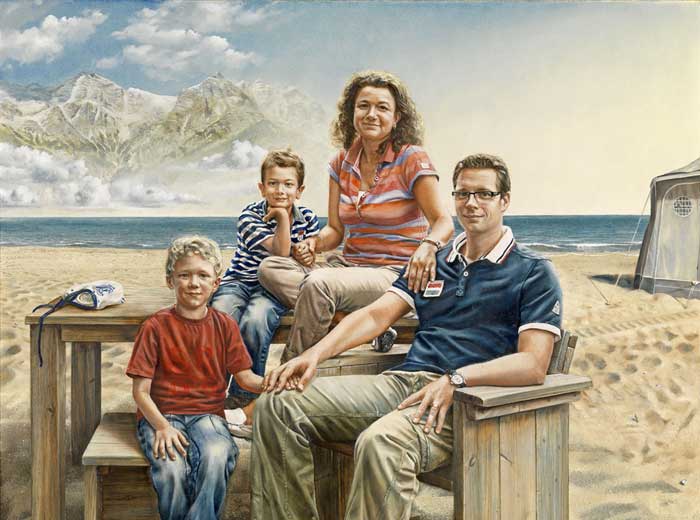 Familieportret - 90x90 - tempera op paneel - 2012 [OPDRACHT]